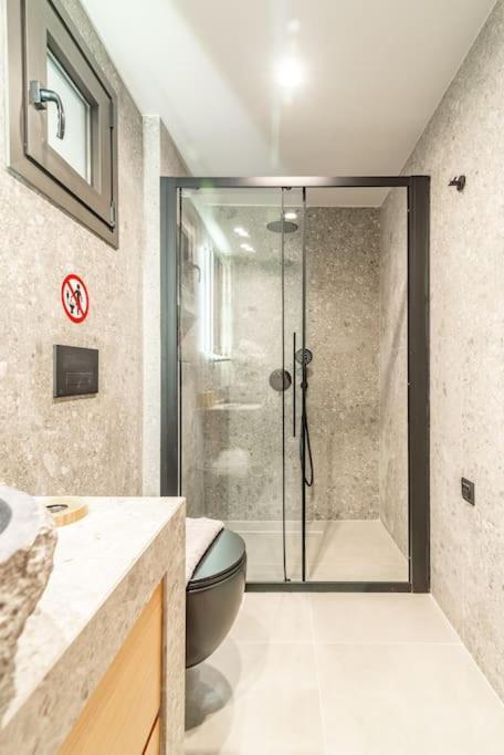 Apartment New Stylish Near Downtown Heraklion (Crete)