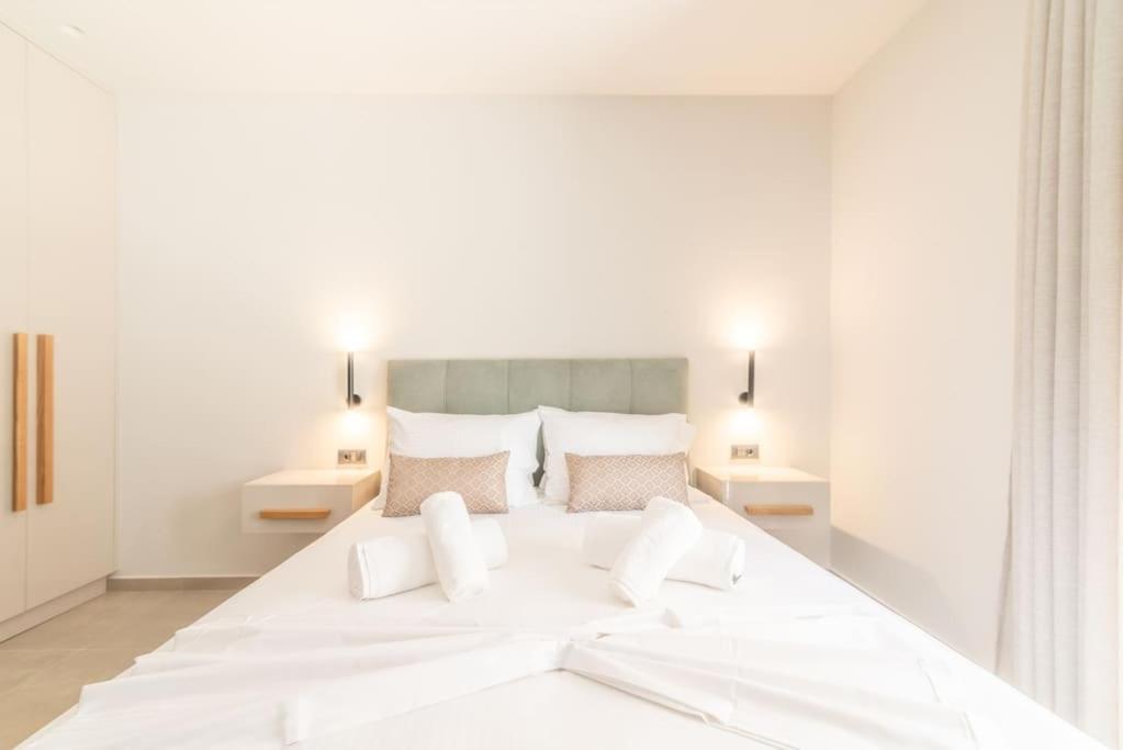 New Stylish Near Downtown